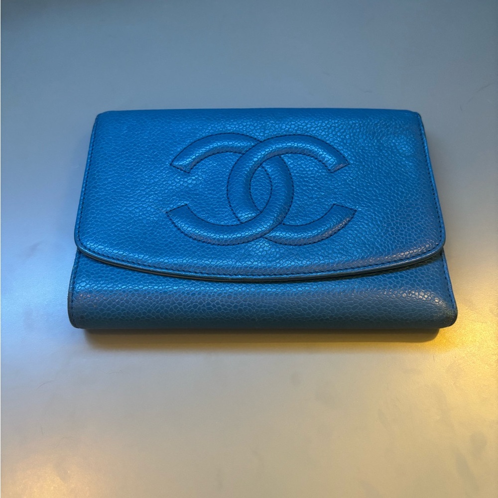 Chanel Electric Blue Caviar Leather Vintage Timeless Large Wallet - Picture 4 of 13